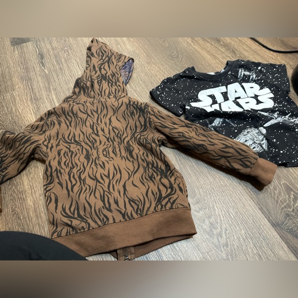 Bundle of boys star Wars Chewbacca sweater and black Star Wars t shirt size 3t - Picture 6 of 10